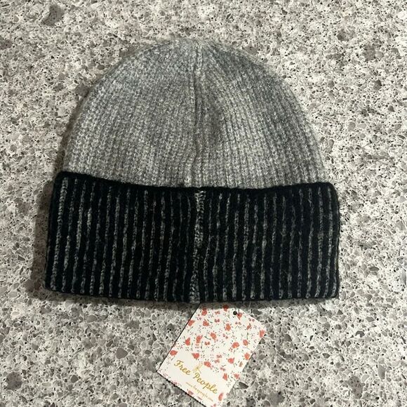 Free People Accessories - Free People Black and Gray Cap Beanie NWT Unisex
